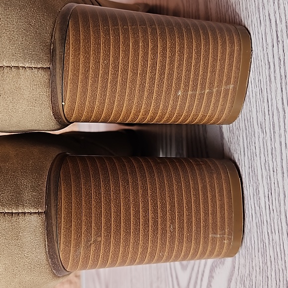 Ankle Tan Cowgirl Pointed Boots Faux Leather Size 8.5 - Picture 5 of 15